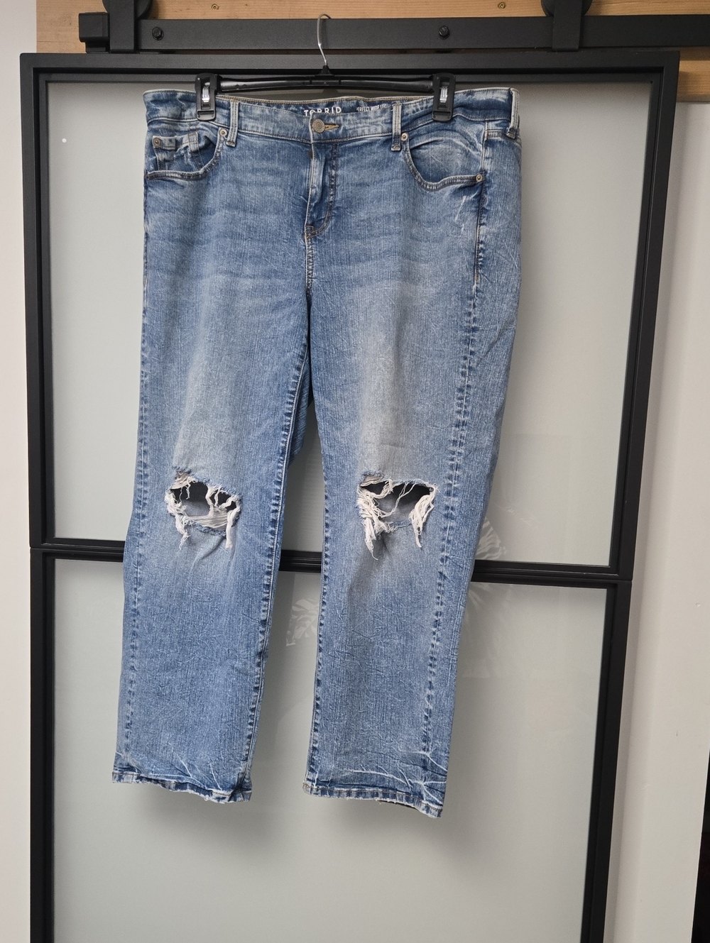 TORRID PERFECT WIDE LEG STRETCH JEANS. SZ 16
